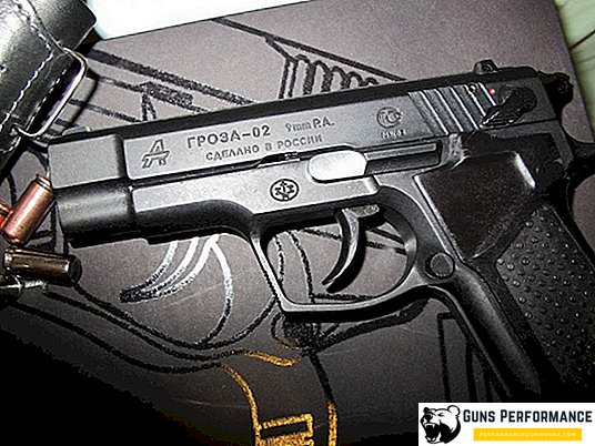 Traumatic pistol Thunder-02: design, avantaje și caracteristici