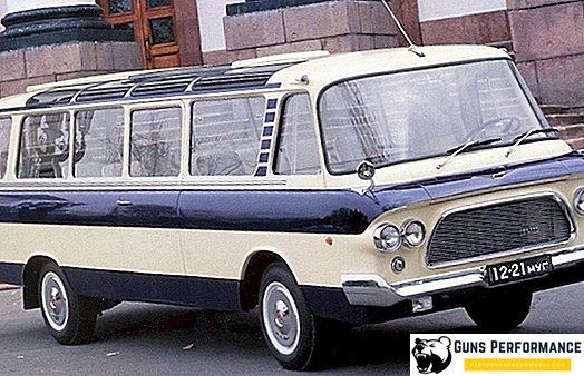 Sovietske minibus ZIL-118 "Mládež"