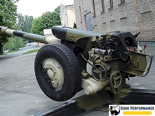 ソビエト榴弾砲D-30：歴史、装置および性能の特徴