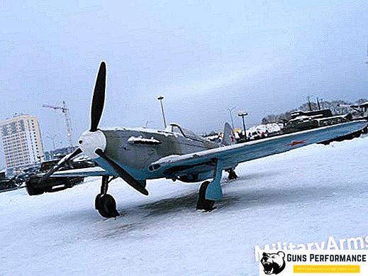 Yak-9 frontline bojovník