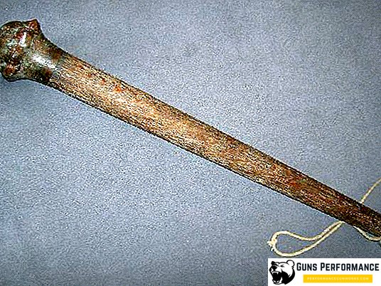 Cudgel - vanhin ase, joka on säilynyt nykypäivänä.