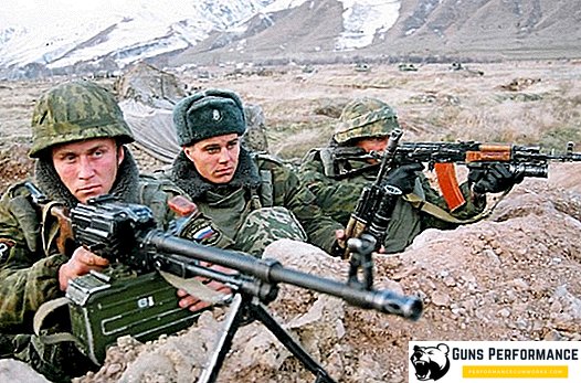 Pasukan senapan bermotor: sejarah, komposisi dan persenjataan
