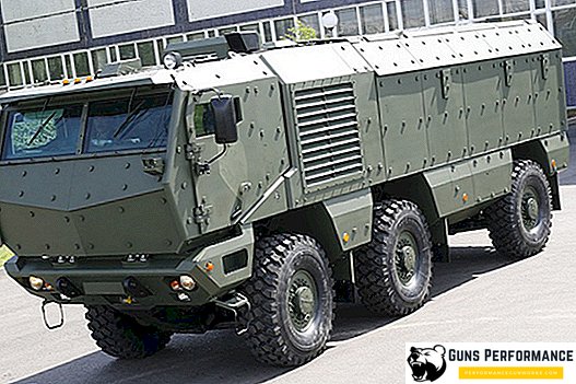 Oversikt over den nye russiske militære pansrede bilen "Typhoon"