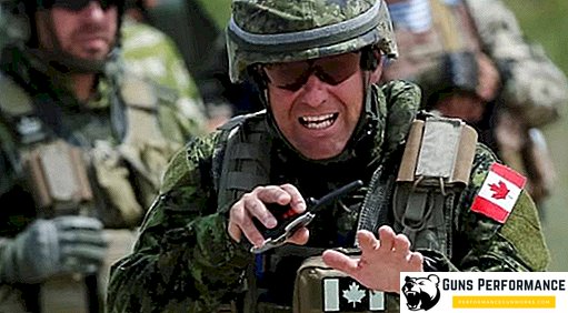 Военни инструктори от Канада обучават професионални украински войници
