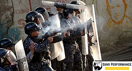 방위군의 병사들은 베네수엘라에서 반란을 주도했습니다.